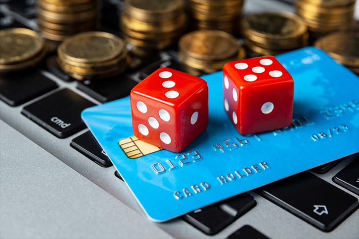 オンラインカジノのクレジットカード入金は手軽でスピーディー！手順、安全性、注意点まで解説