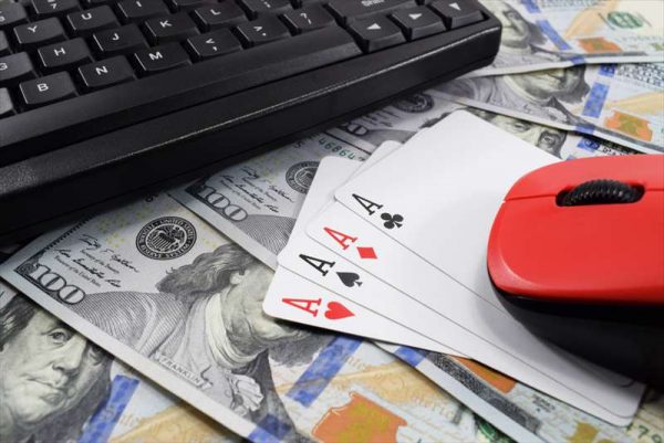 オンラインカジノの税金と確定申告!脱税するとバレる? オンラインカジノの税金と確定申告!脱税するとバレる?