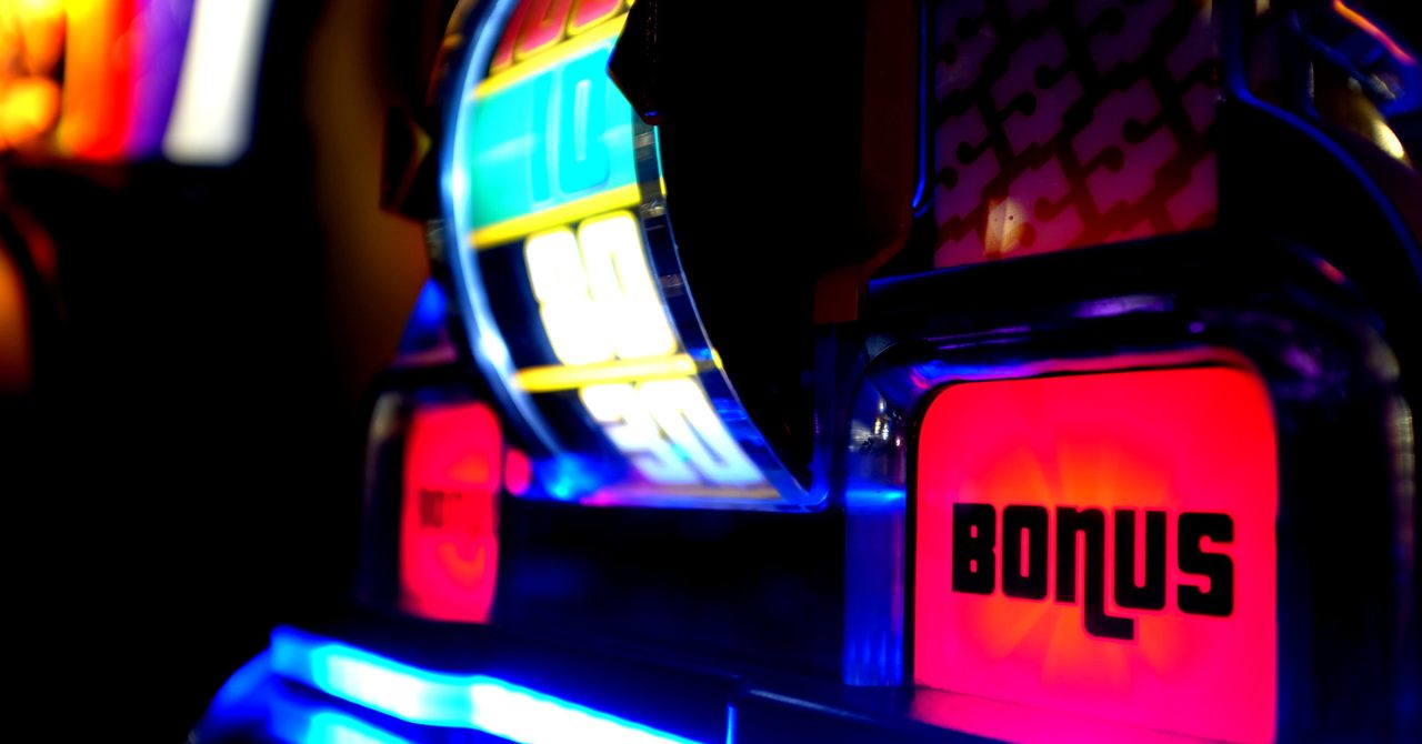 【最新版】初回入金ボーナスが100％以上のオンラインカジノをランキング形式で紹介！のサムネイル